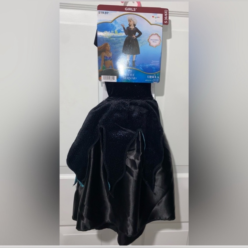 Disney kids Ursula Costume size 6